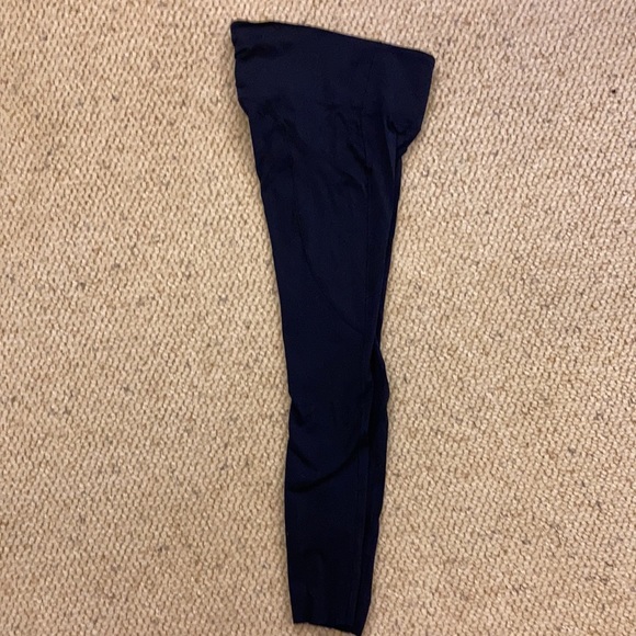 Lululemon Fast and Free 25” Tight Navy Size 2 - Picture 2 of 5